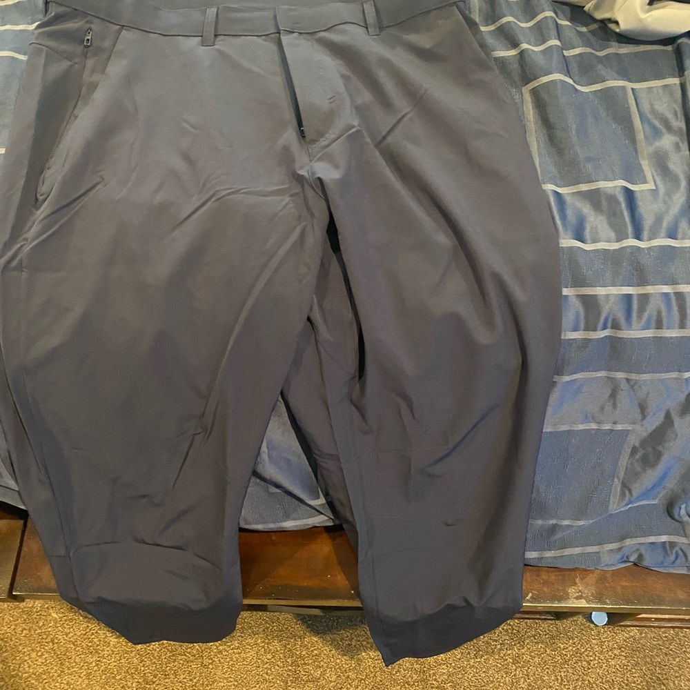 Fabletics navy only pant 36x32